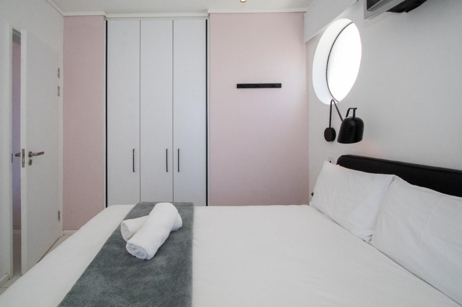 1 Bedroom Property for Sale in Sea Point Western Cape